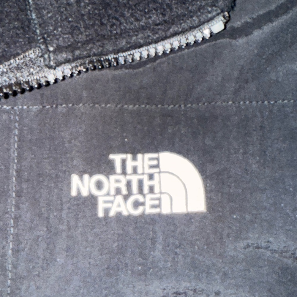 The North Face Black Jacket - Picture 6 of 6